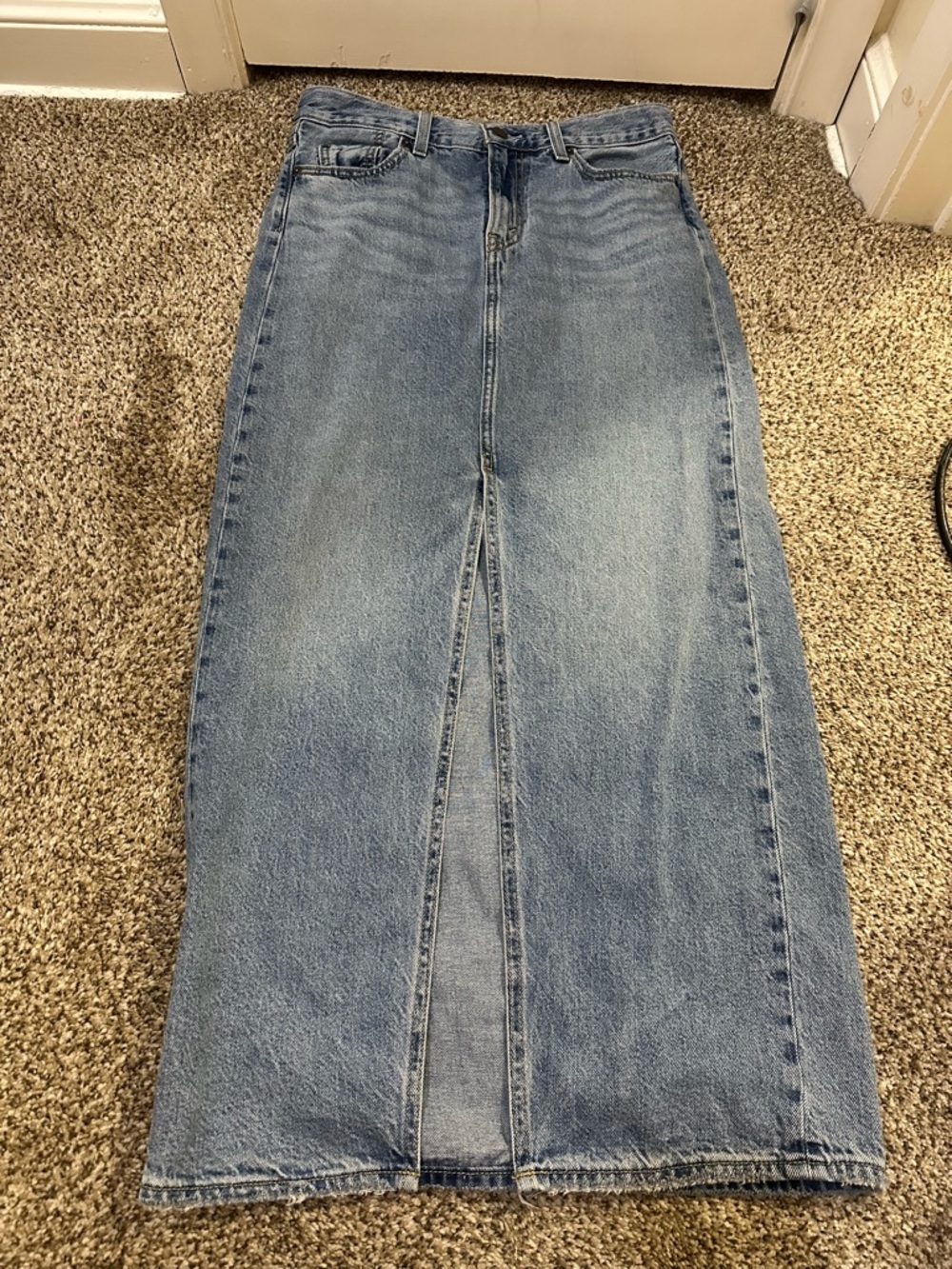 Levi’s Medium Wash Midi Skirt with front slit